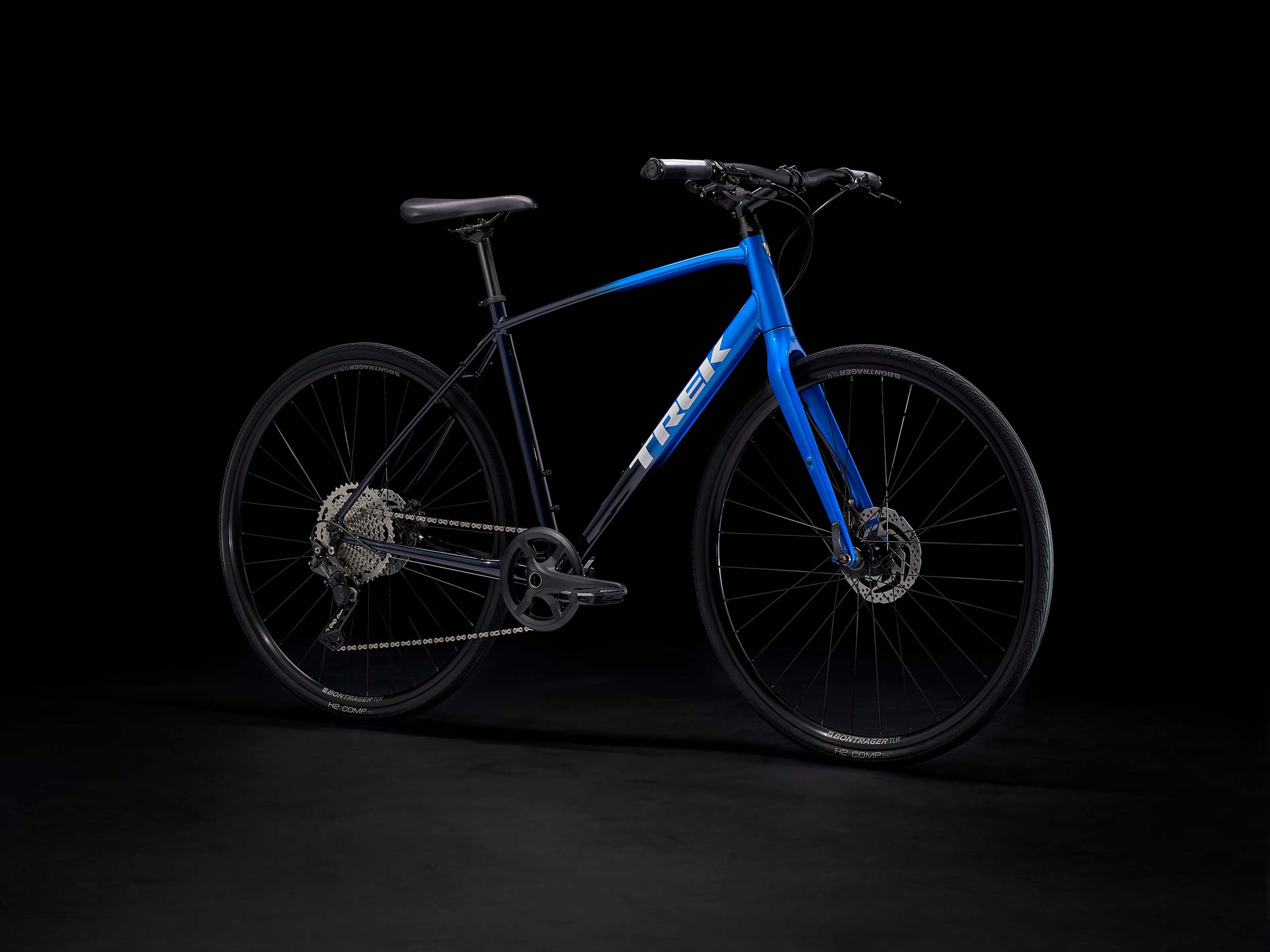 Xe-đạp-thể-thao-thành-phố-Trek-FX-3-Disc-2022-fitness-bike-blue